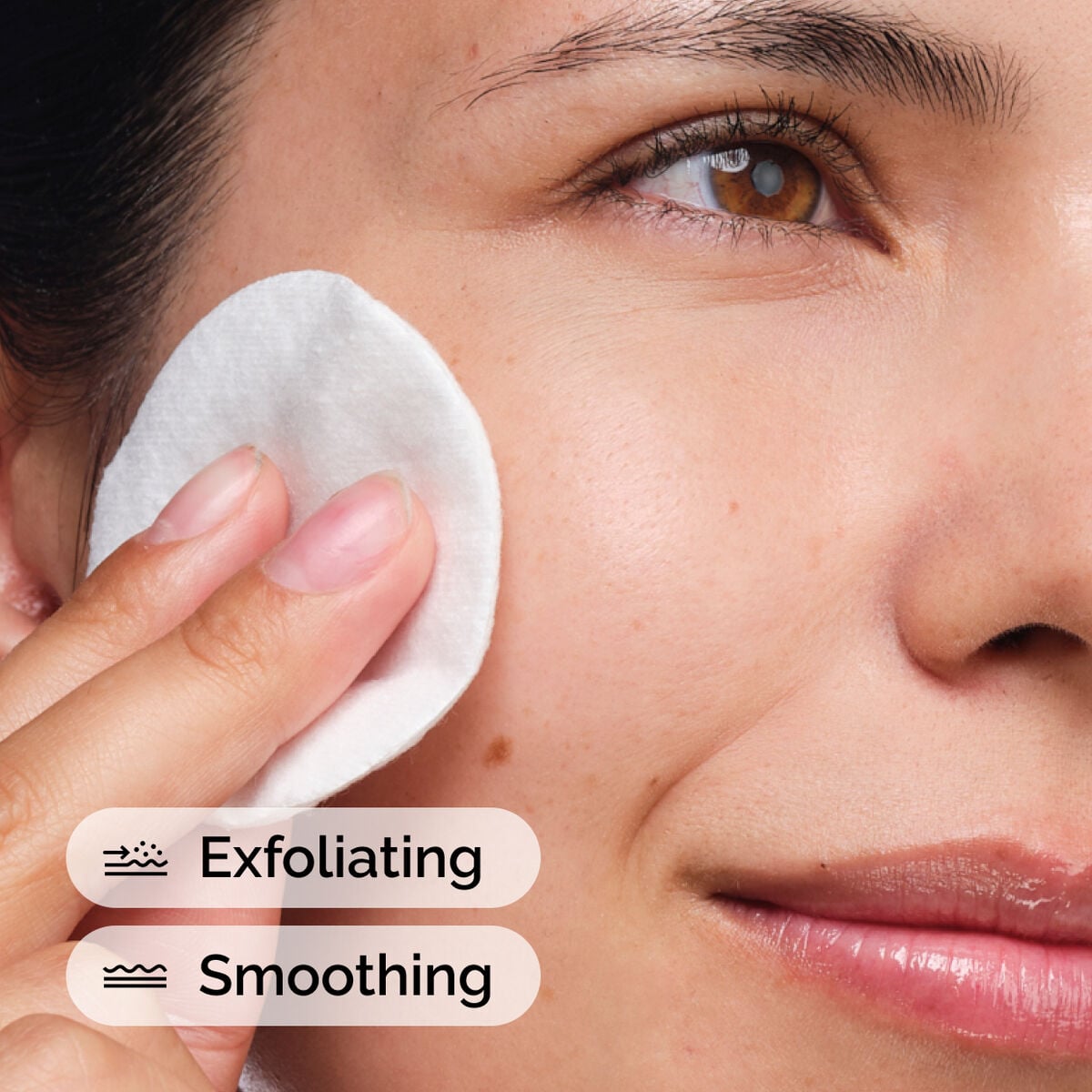 glycolic-acid-7-exfoliating-toner-s7 ord-glycolic-acid-exfoliating-toner-model-application-with-benefits.jpg